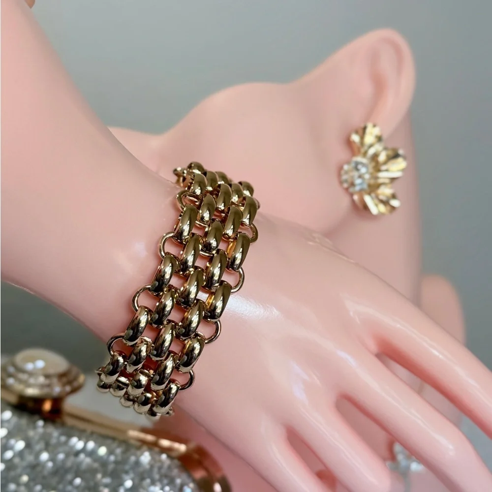 Time and Tru |  Link Bracelet - Picture 9 of 11